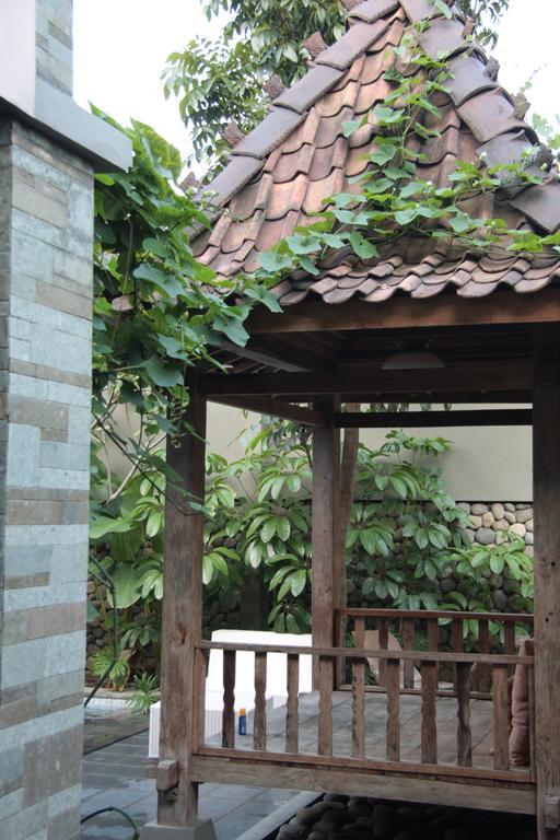 Rumah Batu Boutique Hotel Solo Kamer foto