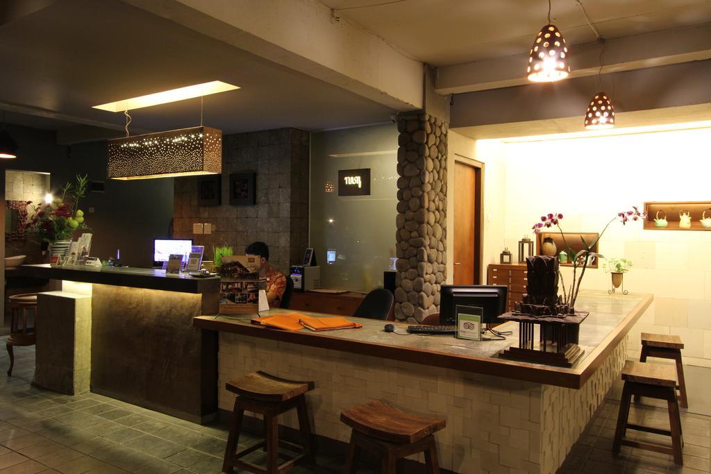 Rumah Batu Boutique Hotel Solo Buitenkant foto