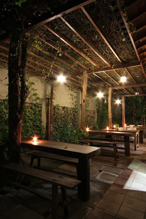 Rumah Batu Boutique Hotel Solo Buitenkant foto