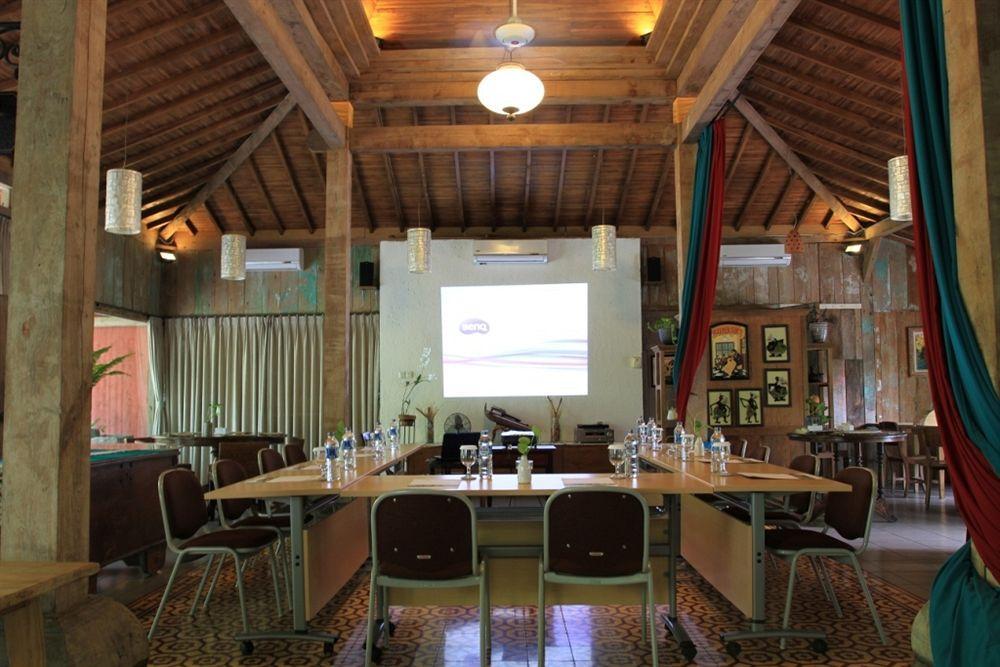 Rumah Batu Boutique Hotel Solo Buitenkant foto