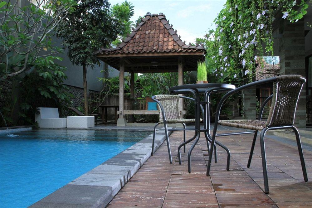 Rumah Batu Boutique Hotel Solo Buitenkant foto