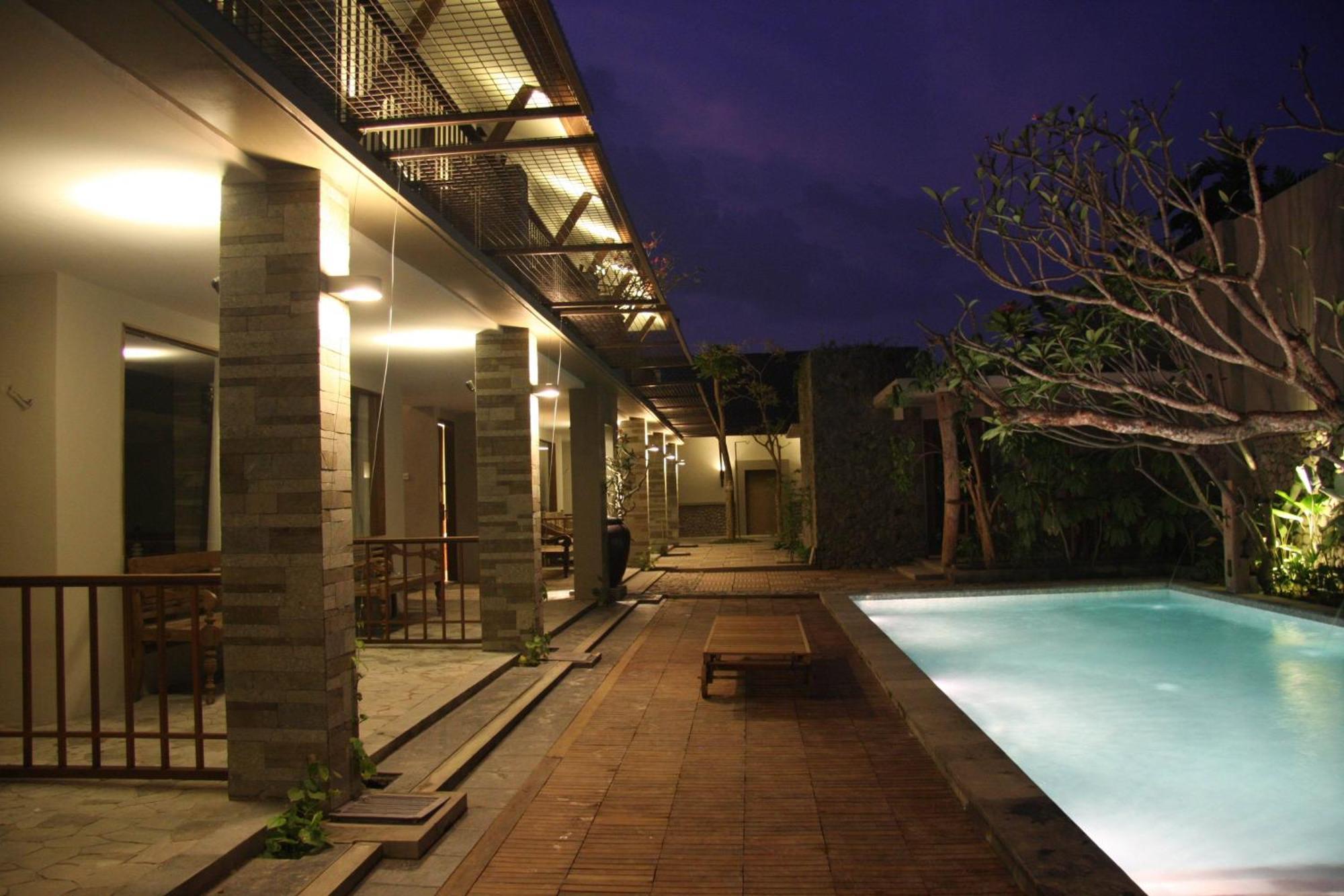 Rumah Batu Boutique Hotel Solo Buitenkant foto
