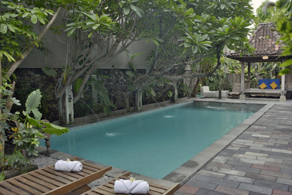 Rumah Batu Boutique Hotel Solo Buitenkant foto