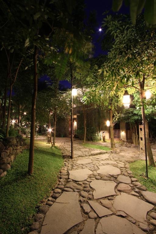Rumah Batu Boutique Hotel Solo Buitenkant foto