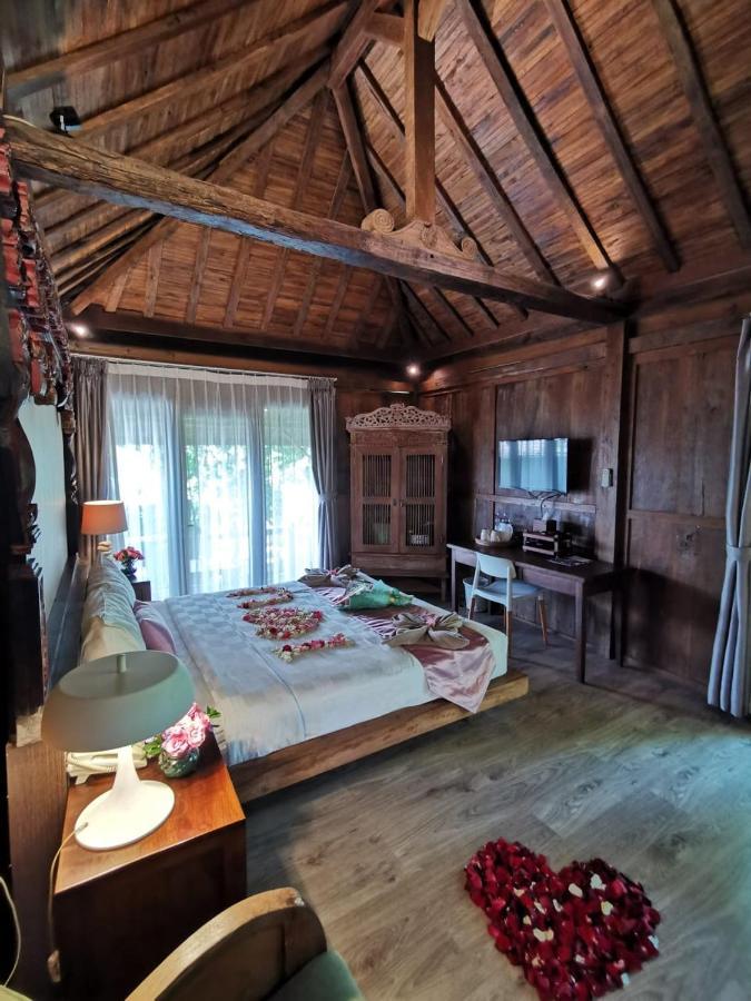 Rumah Batu Boutique Hotel Solo Buitenkant foto